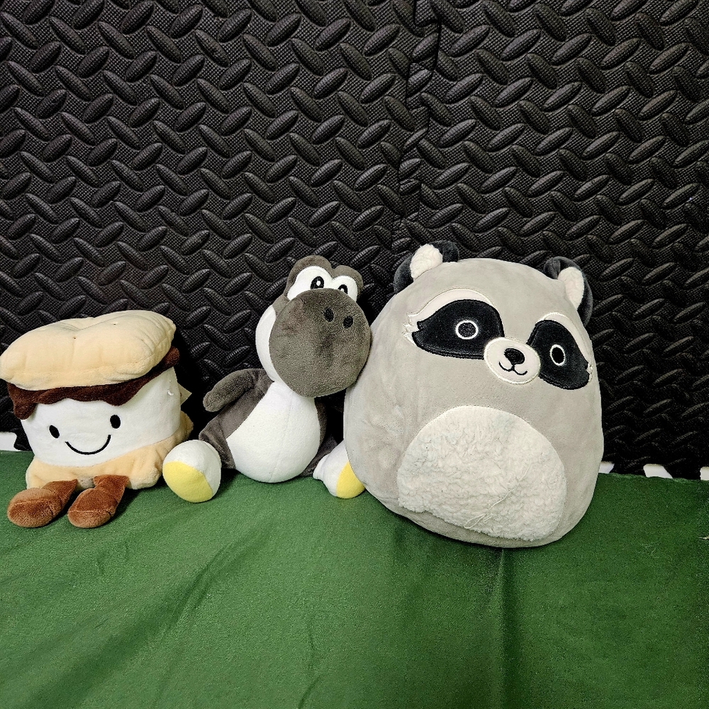 Cute Plush Toy Set - Raccoon, Dinosaur, and S'mores - Picture 5 of 13